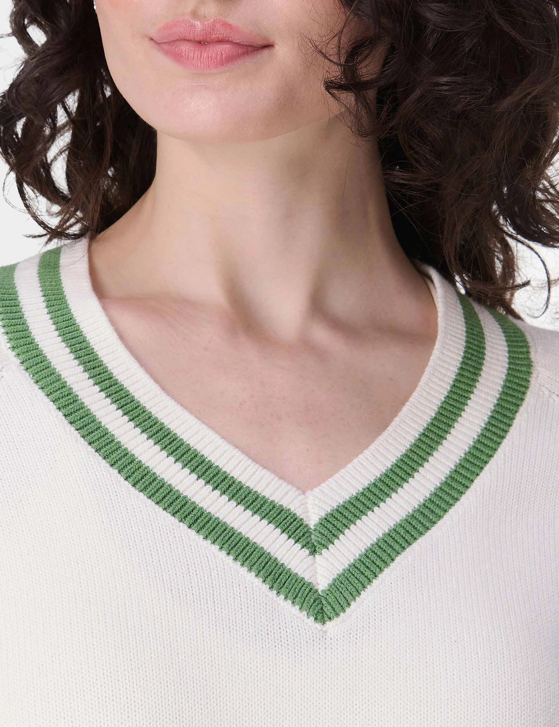Off Court V-Neck Jumper - Lily White